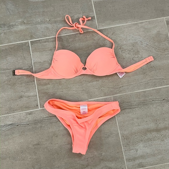 Bikini Bundle - Picture 4 of 6